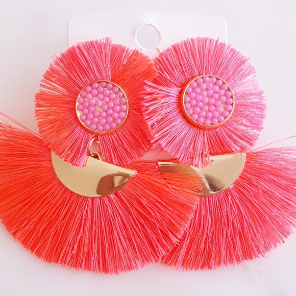 Jewelry - Pink Beaded Tassel Earrings